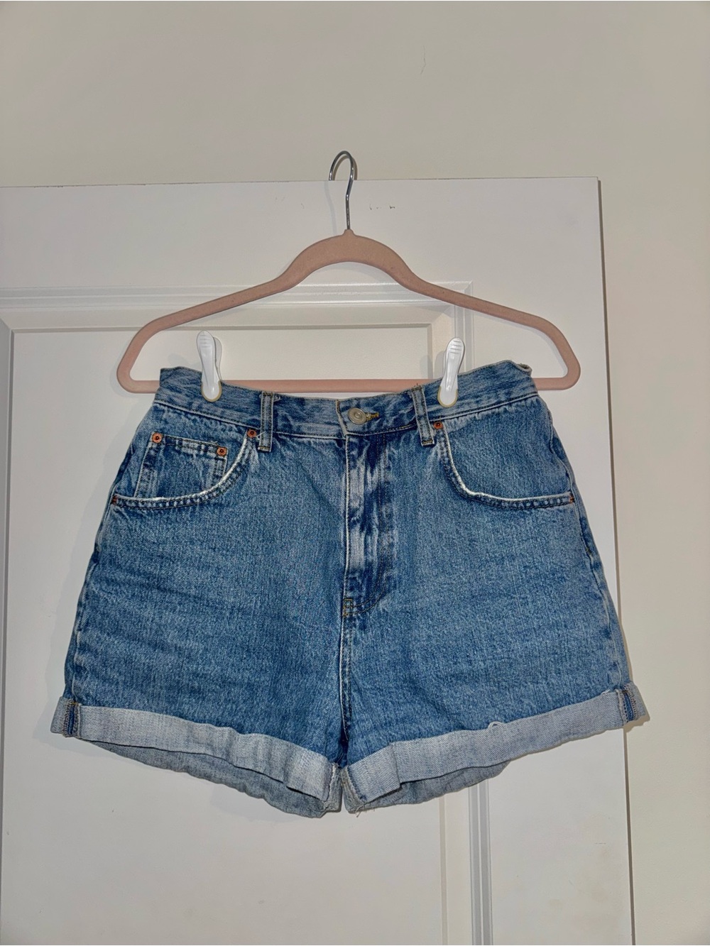 Short en jeans Urban Outfitters